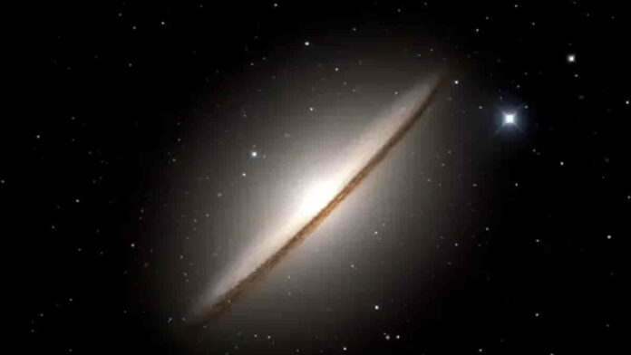 Fakta Galaksi Sombrero